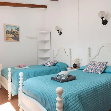 New! Ses Rodes, Pool, Wifi, Bbq, Jacuzzi *