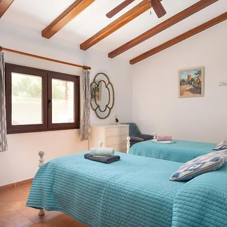 Villa New! Ses Rodes, Pool, Wifi, Bbq, Jacuzzi