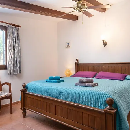 Villa New! Ses Rodes, Pool, Wifi, Bbq, Jacuzzi
