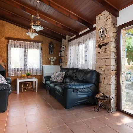 Villa New! Ses Rodes, Pool, Wifi, Bbq, Jacuzzi *