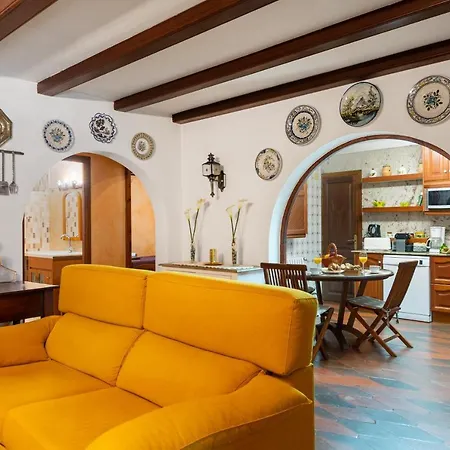 New! Ses Rodes, Pool, Wifi, Bbq, Jacuzzi Villa