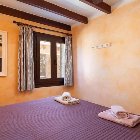 Villa New! Ses Rodes, Pool, Wifi, Bbq, Jacuzzi, Air-conditioning 2025